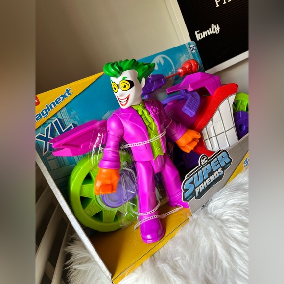 Imaginext DC Super Friends The Joker XL Figure and Laff Cycle Vehicle Set - Picture 1 of 8